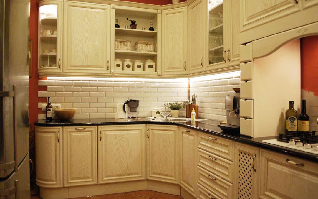 Realizacja wnętrza kuchni w stylu prowansalskim